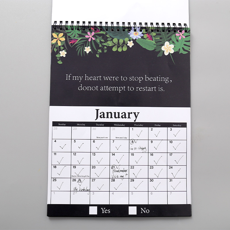 Calendario in carta spessa con rilegatura a spirale